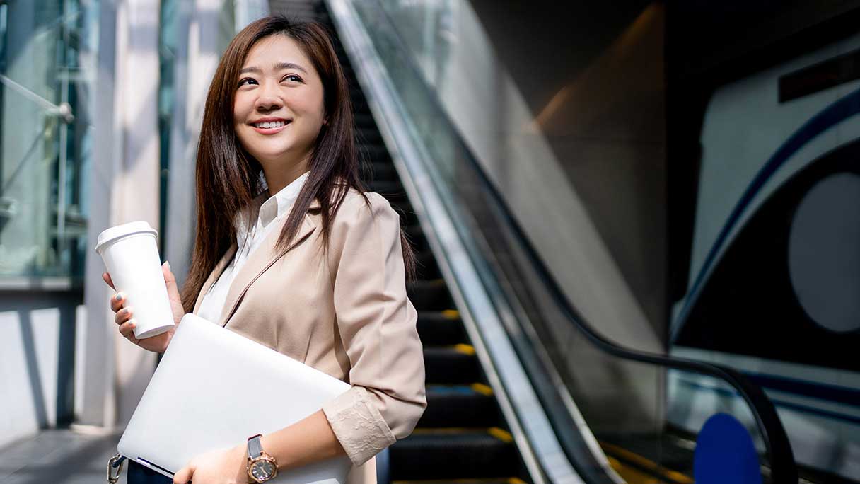 Pros and Cons of LASIK Eye Surgery