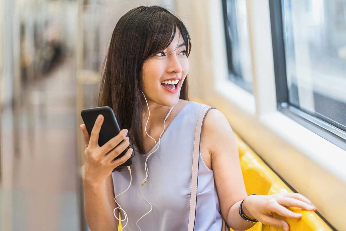 Woman speaking on her mobile phone